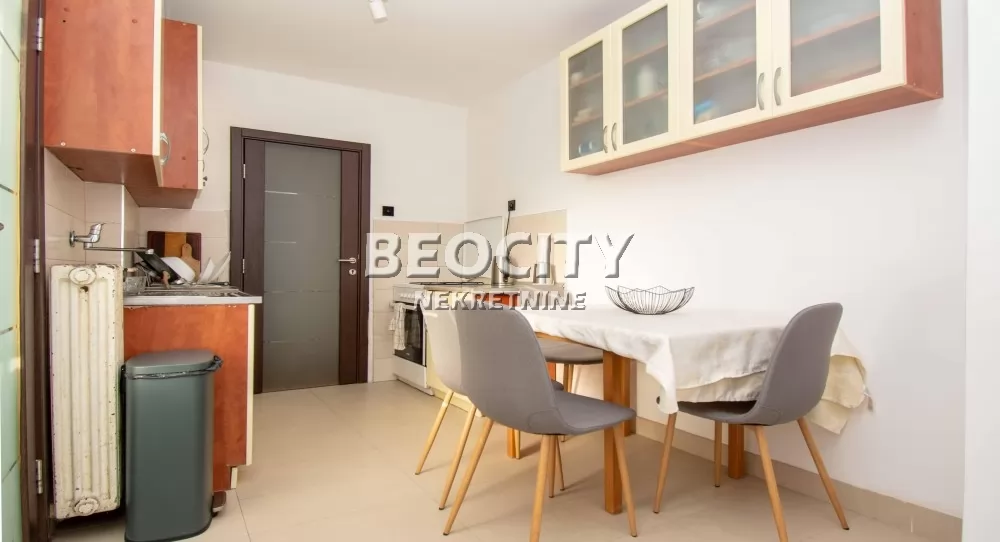 Trosoban stan, 68 m2, Centar, Cara Lazara ID: 132765 5