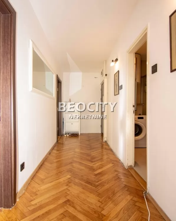 Trosoban stan, 68 m2, Centar, Cara Lazara ID: 132765 7