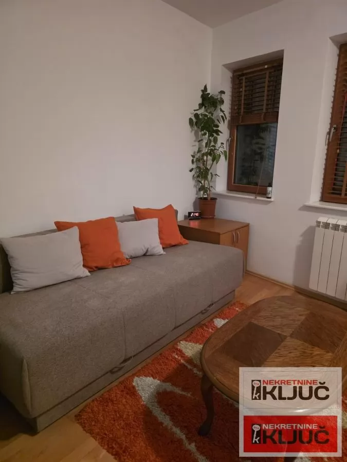Garsonjera 25 m², Bulevar Oslobođenja, Novi Sad 2