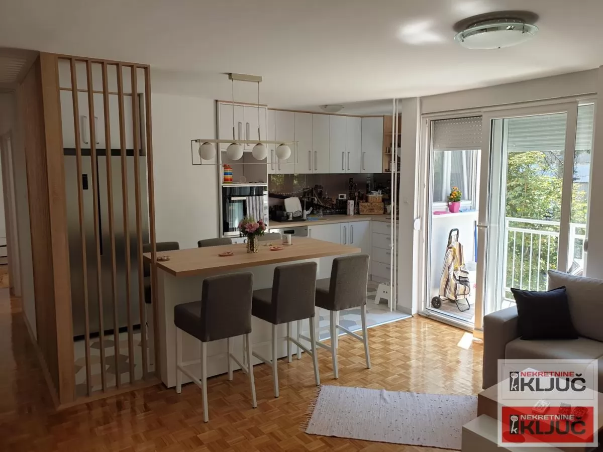 LIMAN 3, Troiposoban stan 76 m², Renoviran 2