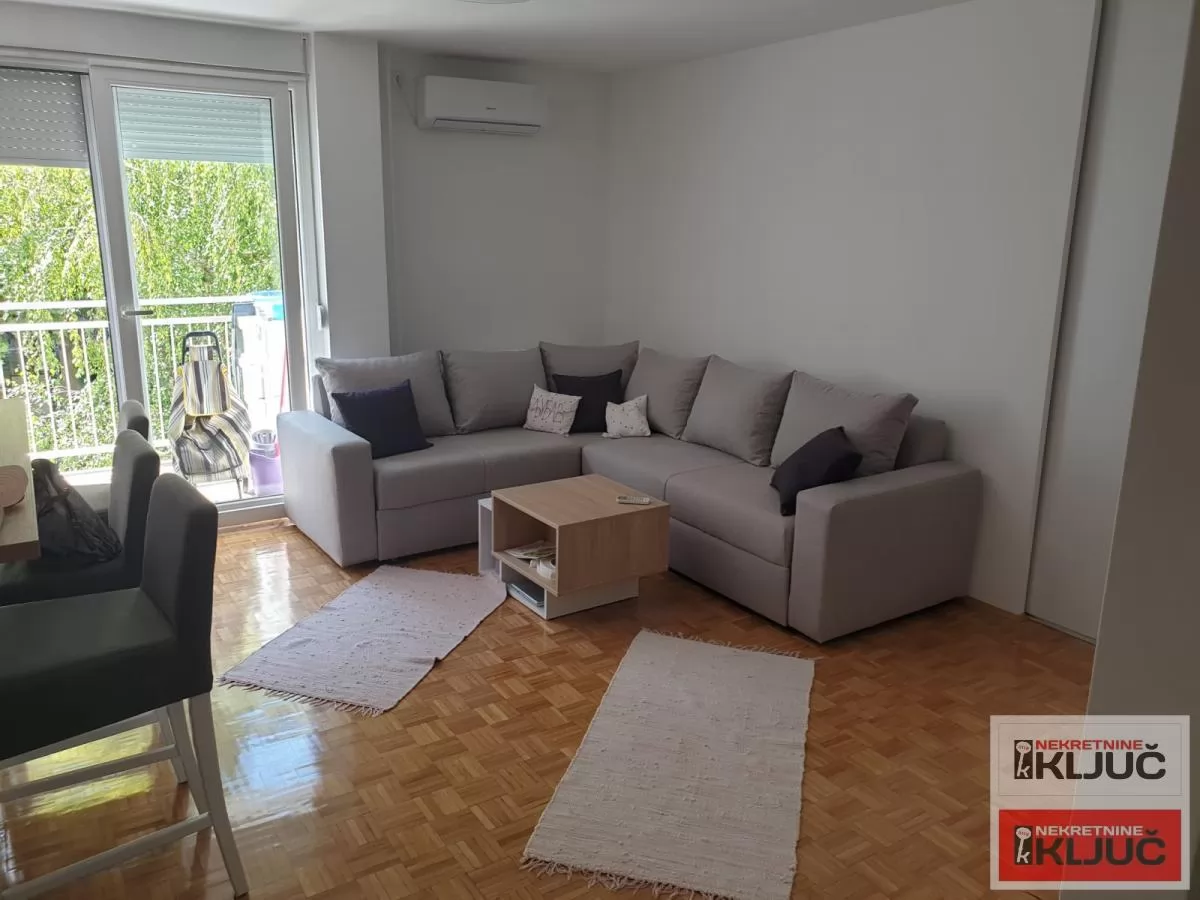 LIMAN 3, Troiposoban stan 76 m², Renoviran 3