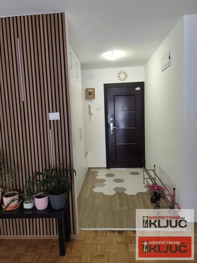LIMAN 3, Troiposoban stan 76 m², Renoviran 5