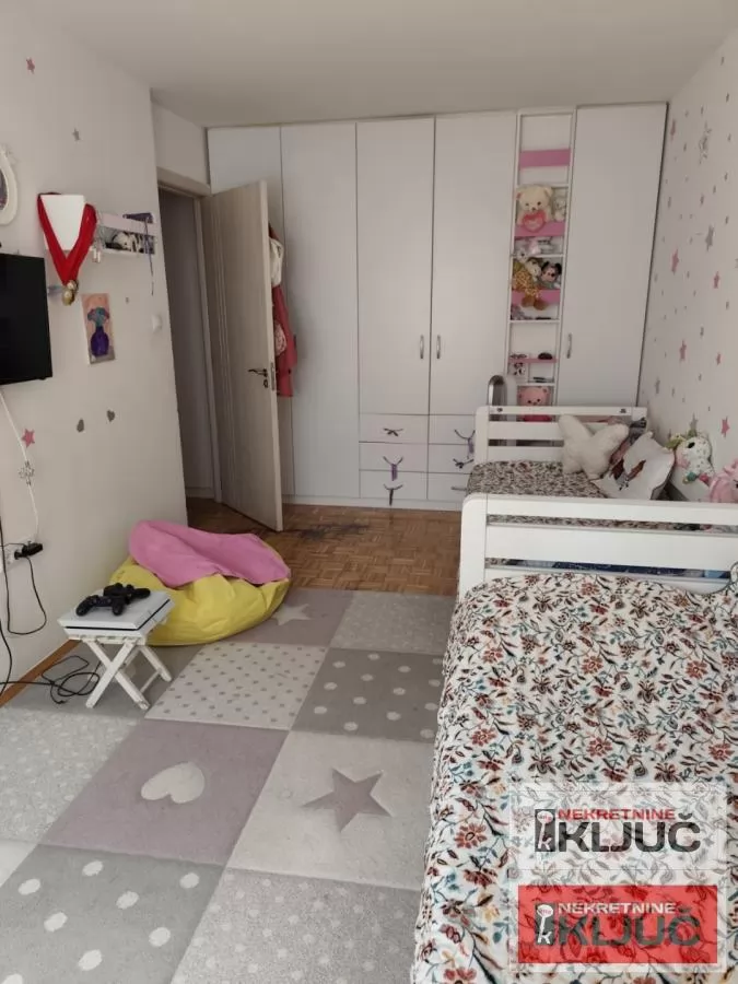 LIMAN 3, Troiposoban stan 76 m², Renoviran 9