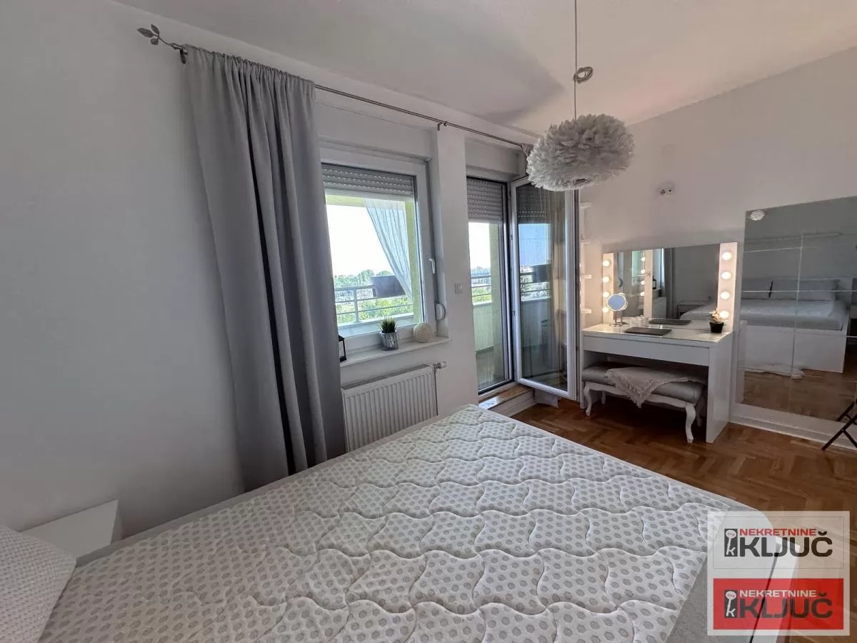 SOMBORSKI BULEVAR, 94m2, Četvorosoban-Duplex, Moderan, Namešten 18