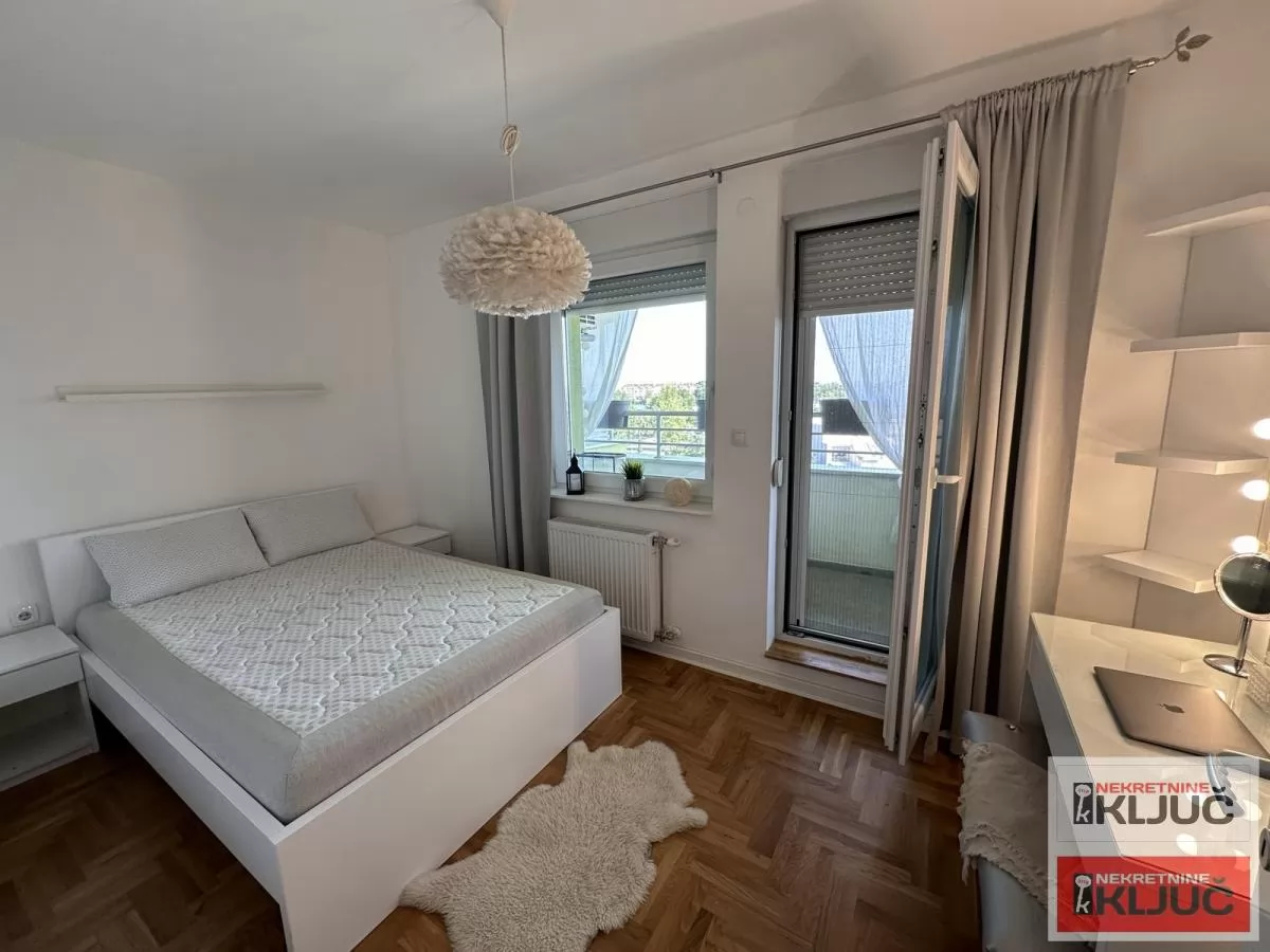SOMBORSKI BULEVAR, 94m2, Četvorosoban-Duplex, Moderan, Namešten 3