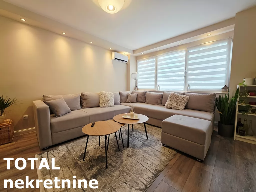 Stan,NOVI SAD,CENTAR,kv: 76.00, € 252000, ID: 1102765 1