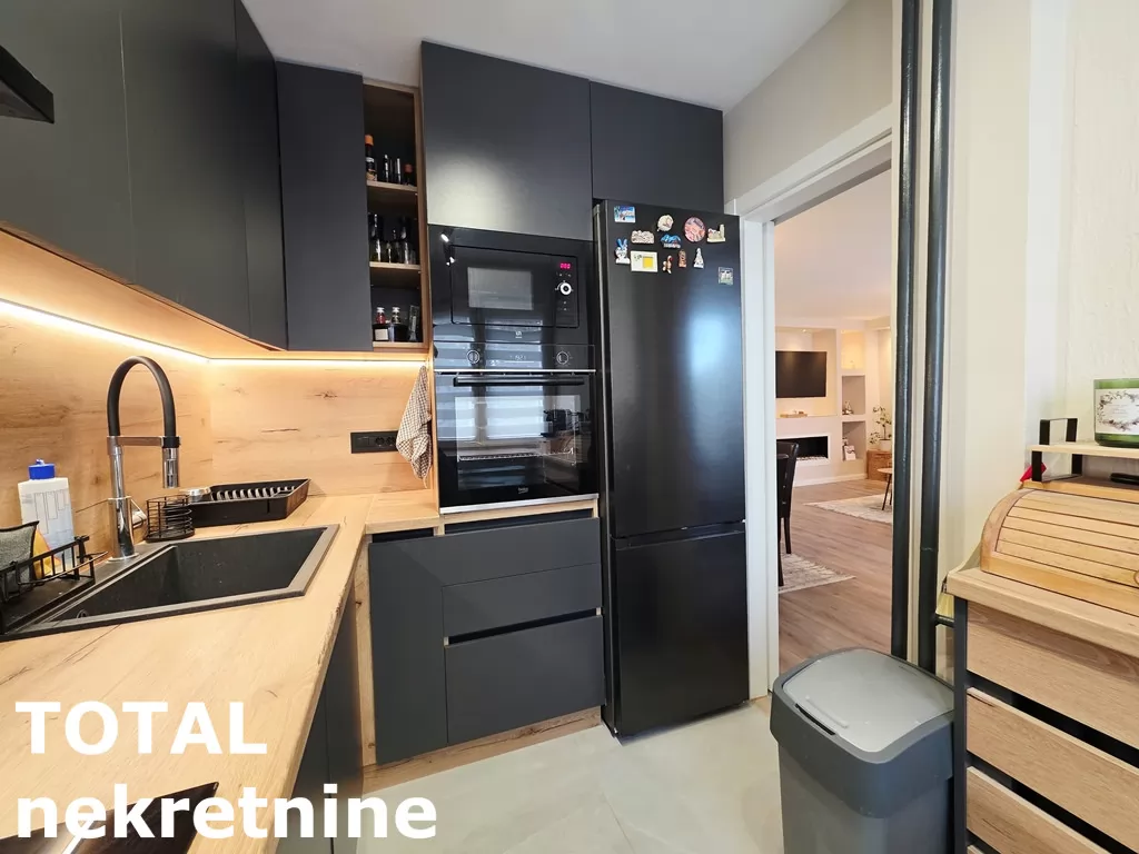 Stan,NOVI SAD,CENTAR,kv: 76.00, € 252000, ID: 1102765 11