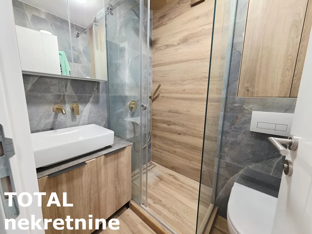 Stan,NOVI SAD,CENTAR,kv: 76.00, € 252000, ID: 1102765 17