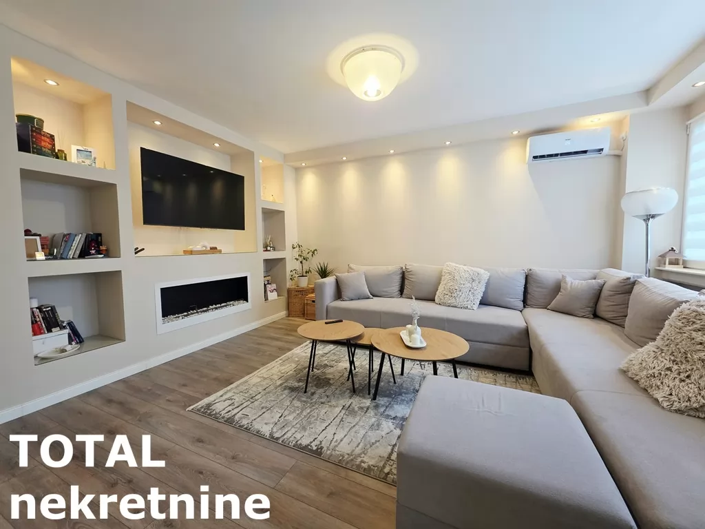 Stan,NOVI SAD,CENTAR,kv: 76.00, € 252000, ID: 1102765 2