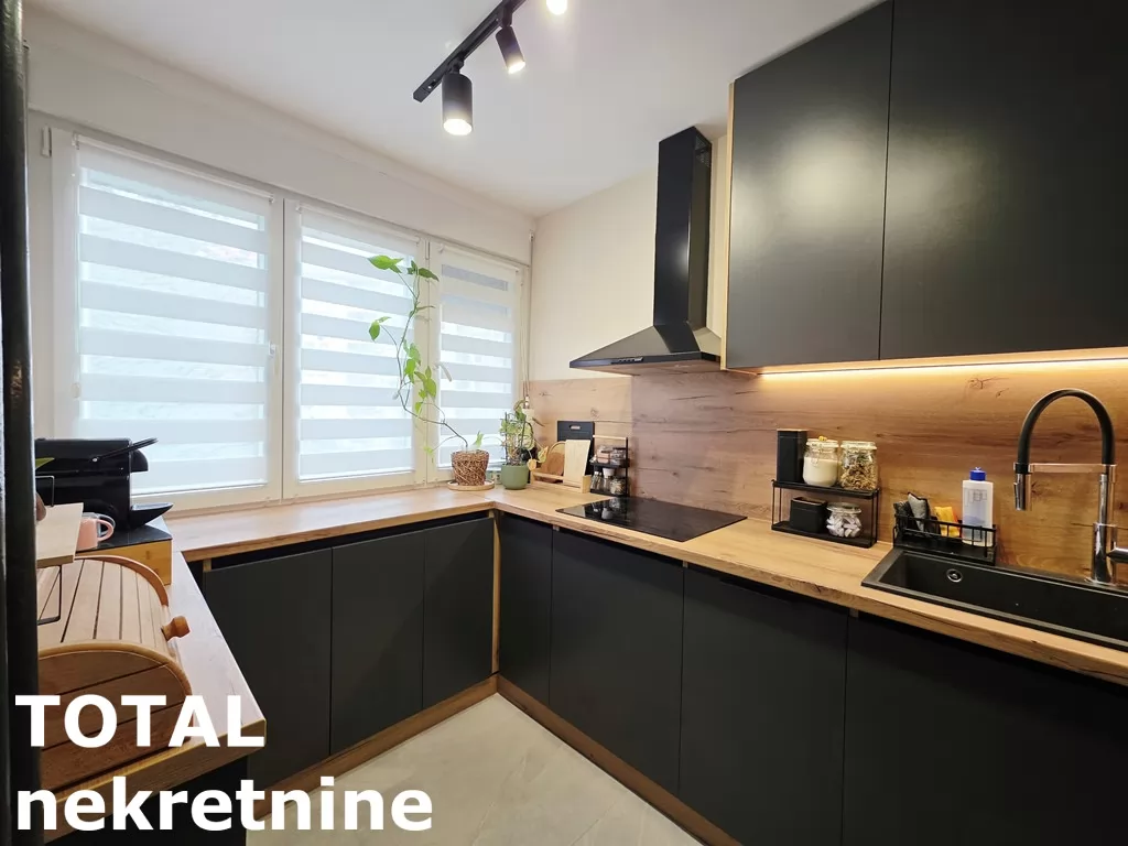 Stan,NOVI SAD,CENTAR,kv: 76.00, € 252000, ID: 1102765 9