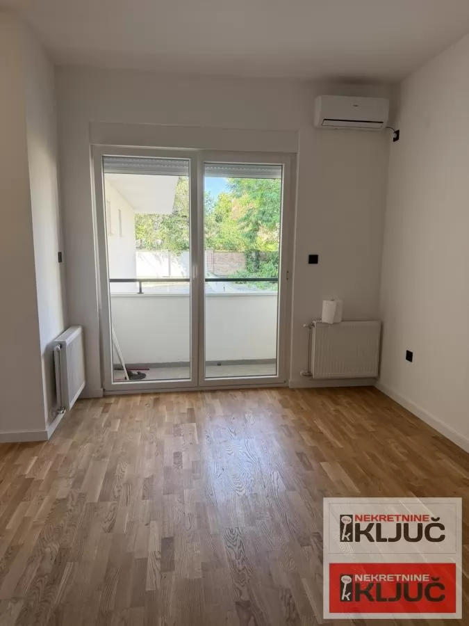 Telep, Novi Sad Dvosoban stan, 47 m², visoko prizemlje 2