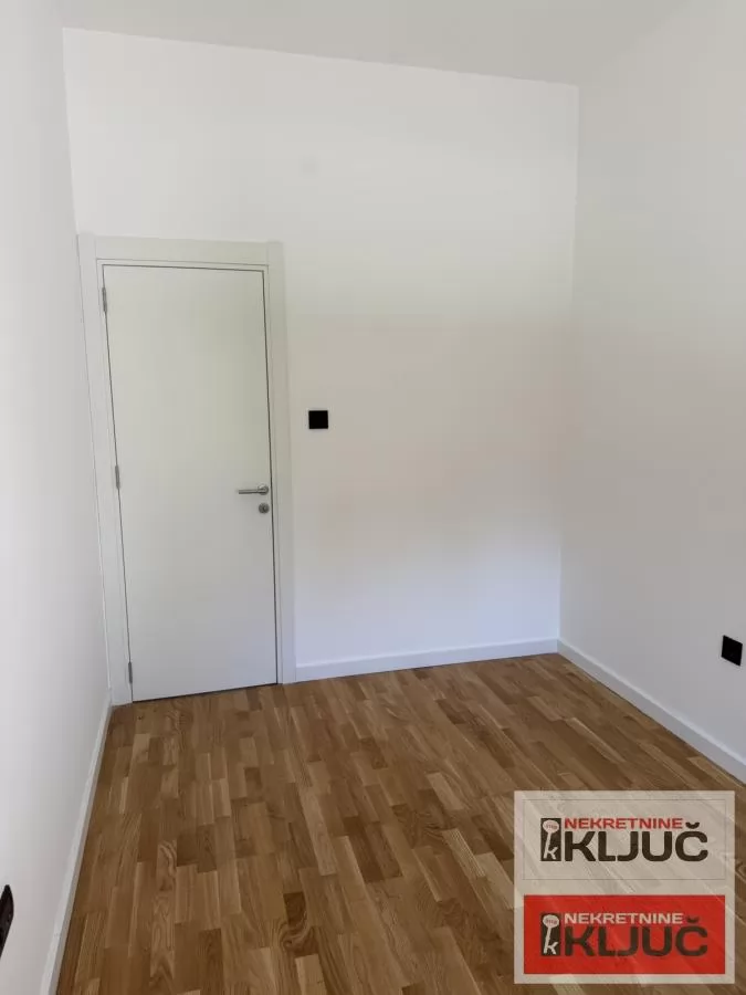 Telep, Novi Sad Dvosoban stan, 47 m², visoko prizemlje 4