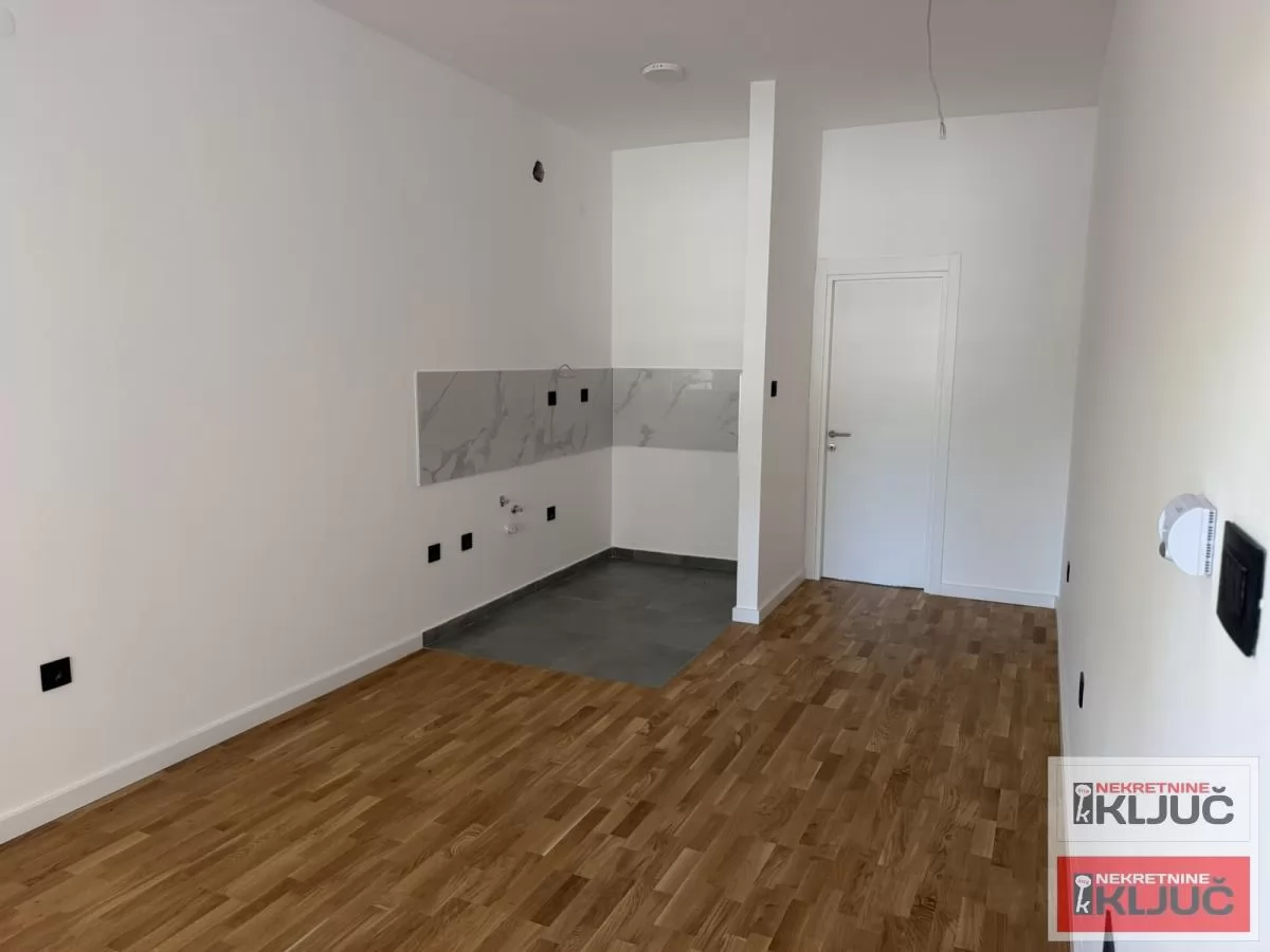Telep, Novi Sad Dvosoban stan, 47 m², visoko prizemlje 6