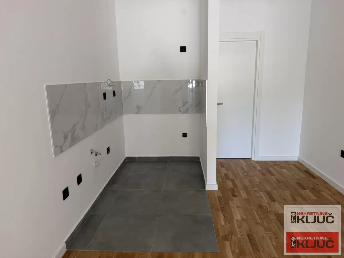 Telep, Novi Sad Dvosoban stan, 47 m², visoko prizemlje 7