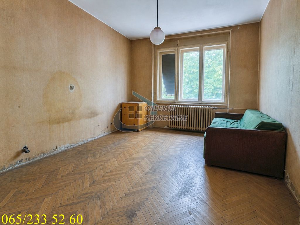Vračar  Krunski venac   Desanke Maksimović 55m2 3