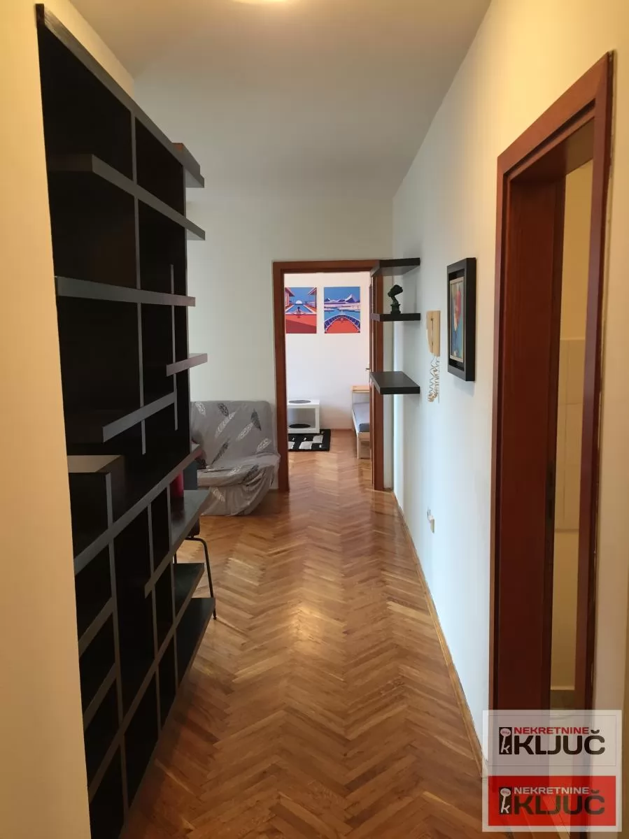 BULEVAR, 41m2, Jednoiposoban kod Futoške pijace 10