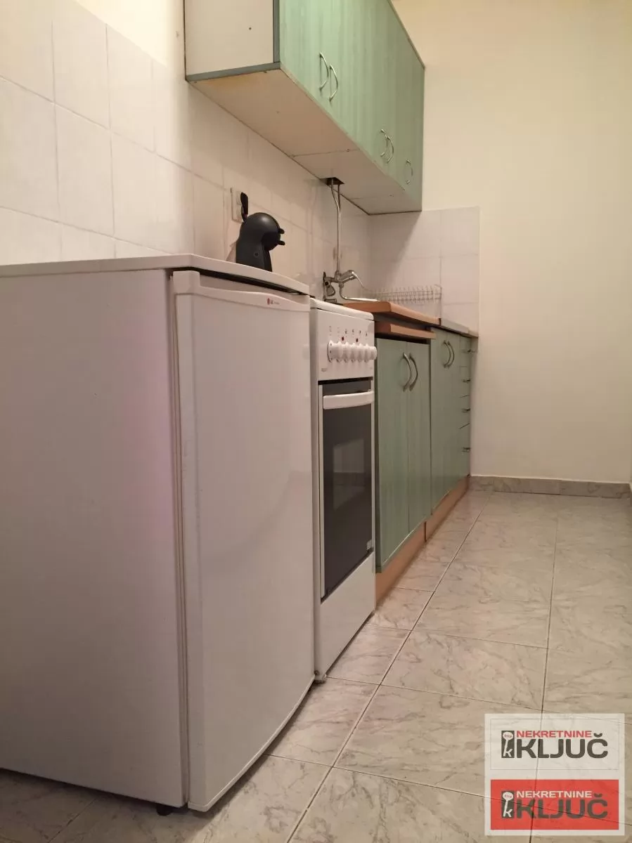 BULEVAR, 41m2, Jednoiposoban kod Futoške pijace 11