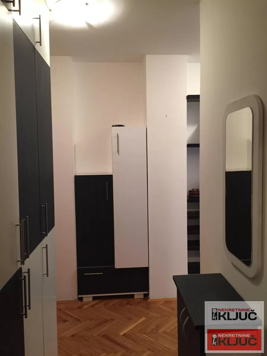 BULEVAR, 41m2, Jednoiposoban kod Futoške pijace 12
