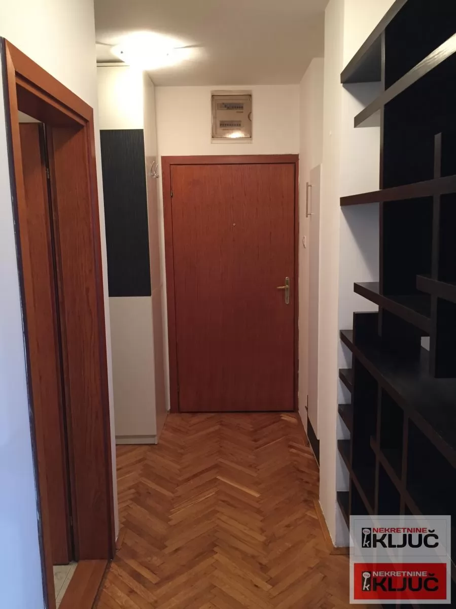 BULEVAR, 41m2, Jednoiposoban kod Futoške pijace 6