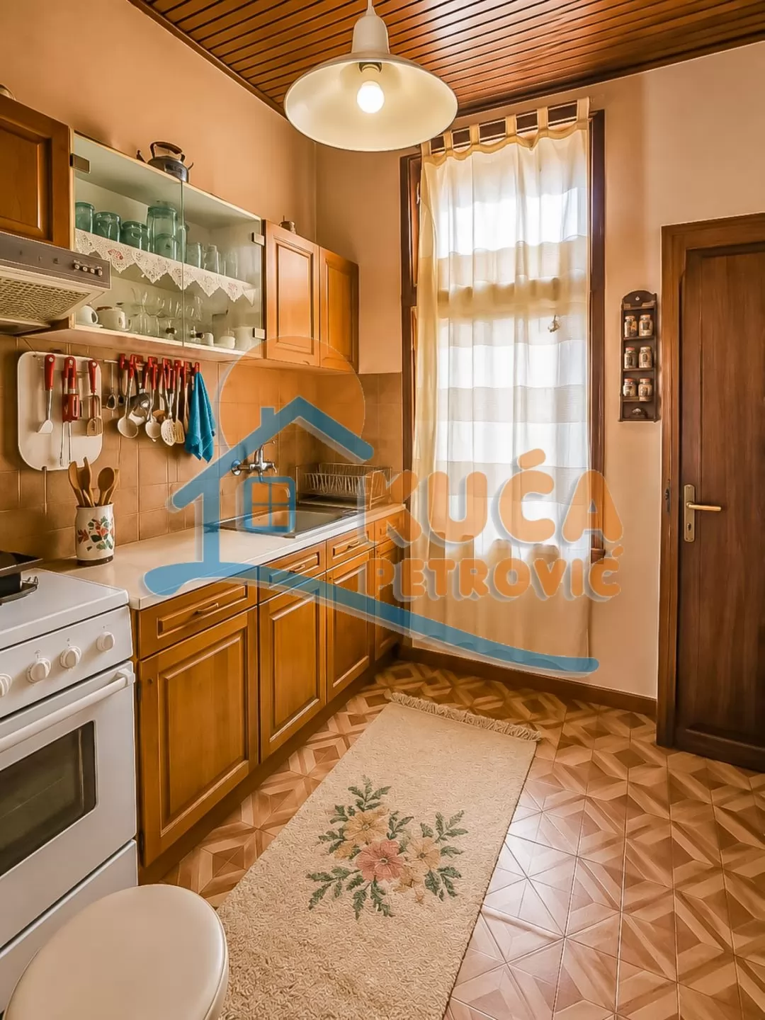 Dvosoban stan, 77 m2, Centar, Cara Dušana ID: p-016970 8
