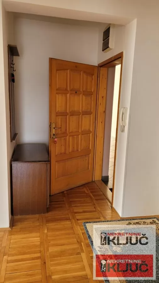 Jednoiposoban stan 43 m², Bulevar Oslobođenja, Novi Sad 5