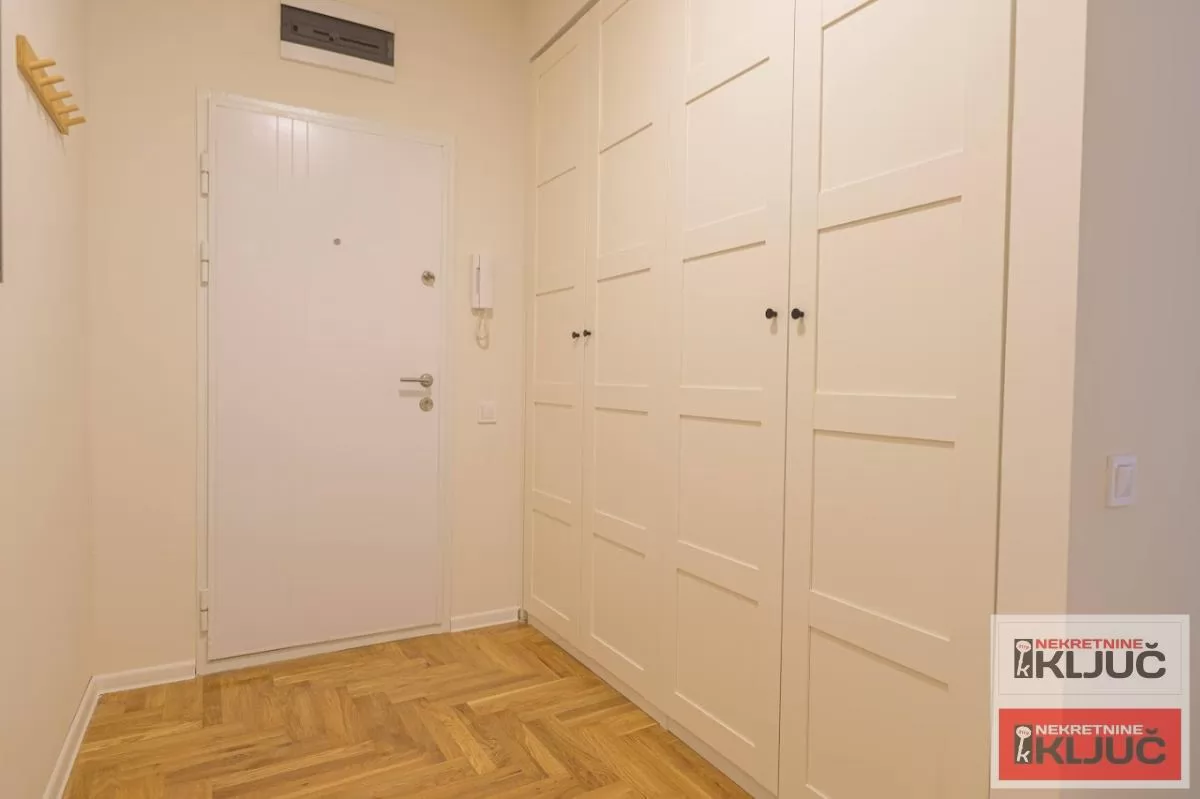SAJMIŠTE, 40m2, Jednosoban, Renoviran, Polunamešten 5