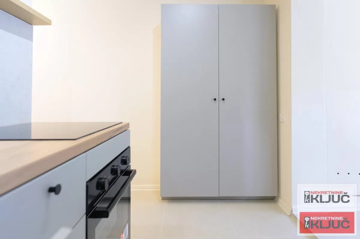 SAJMIŠTE, 40m2, Jednosoban, Renoviran, Polunamešten 6