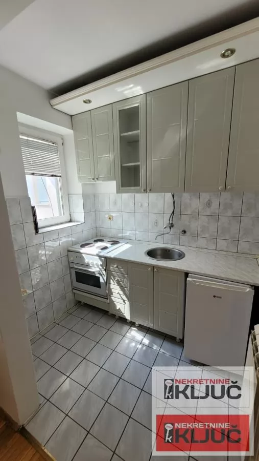 Garsonjera 26 m², Bulevar Oslobođenja, Novi Sad, 3. sprat 6