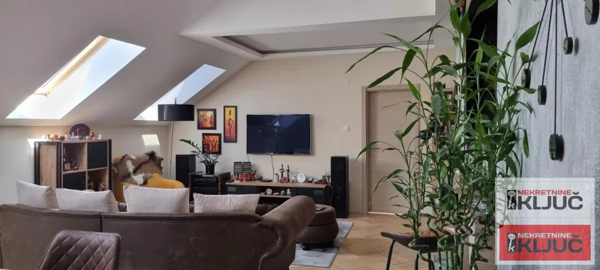 STROGI CENTAR, 69m2, Dvosoban može Trosoban, Namešten, Moderan 1