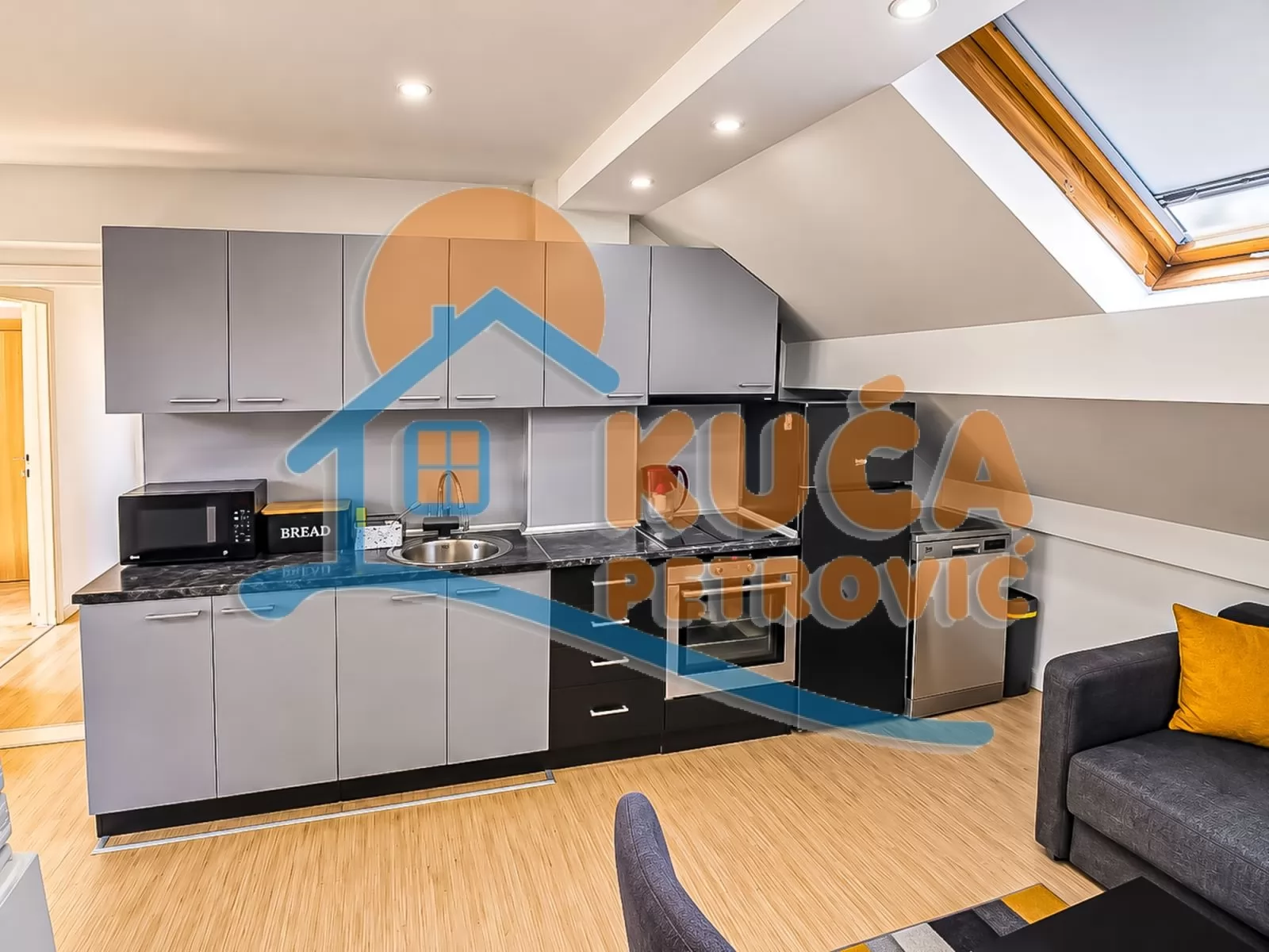 Trosoban stan, 72 m2, Medijana, Rentgenova ID: p-016981 4