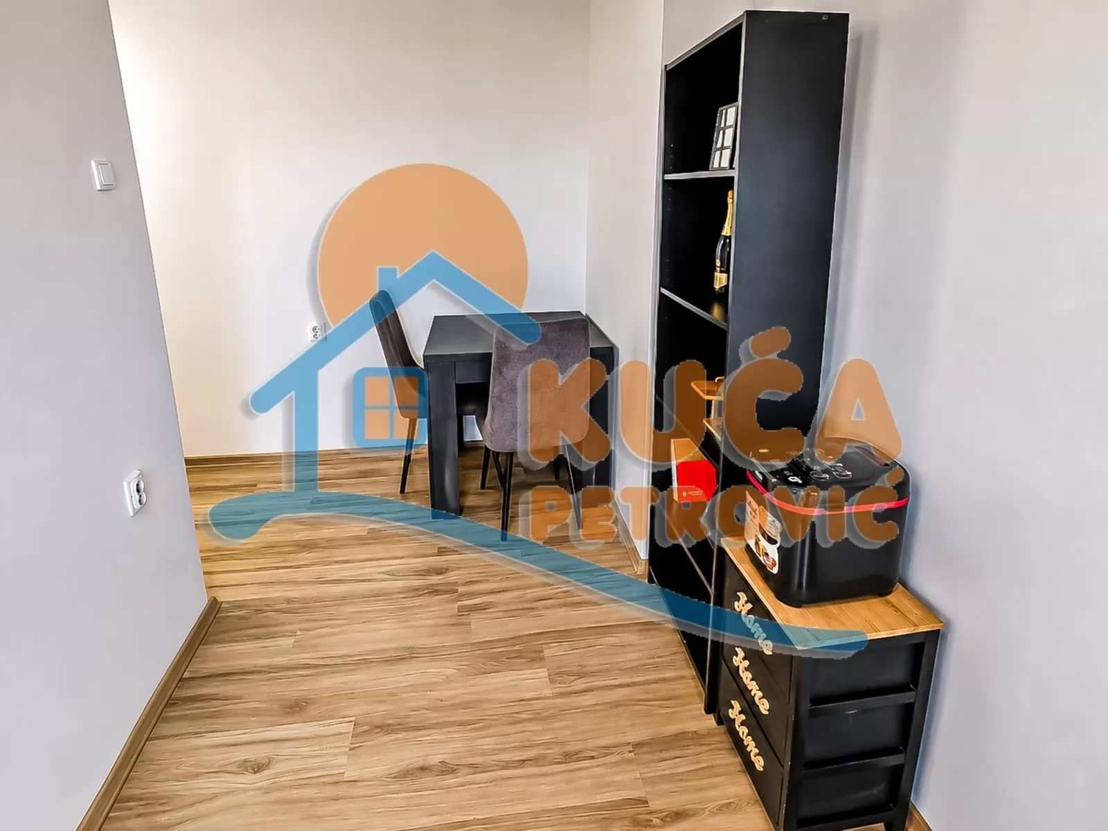 Trosoban stan, 72 m2, Medijana, Rentgenova ID: p-016981 7