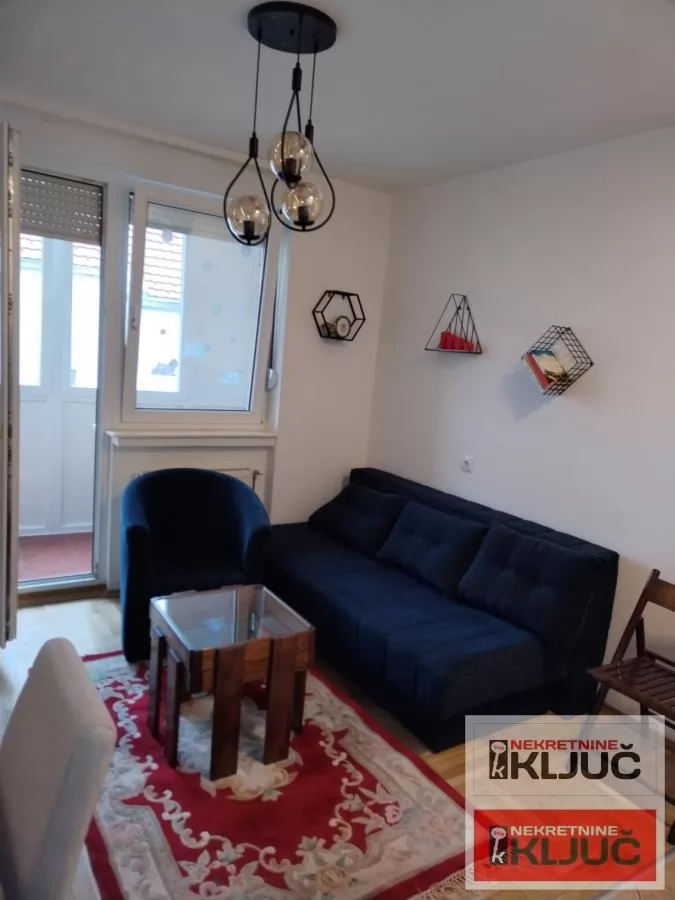 Bulevar oslobodjenja,22 m2,garsonjera,nameštena 1