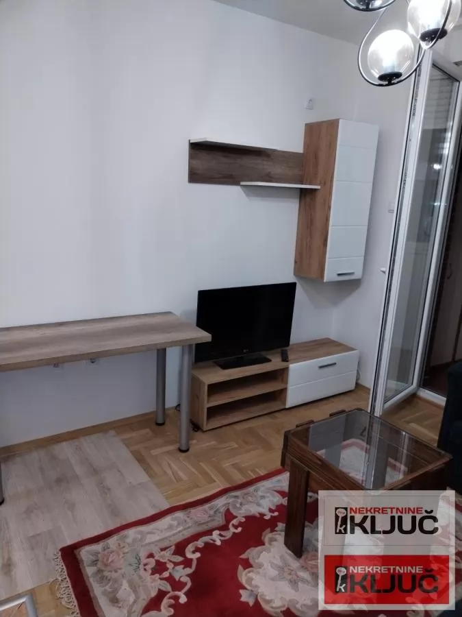 Bulevar oslobodjenja,22 m2,garsonjera,nameštena 2