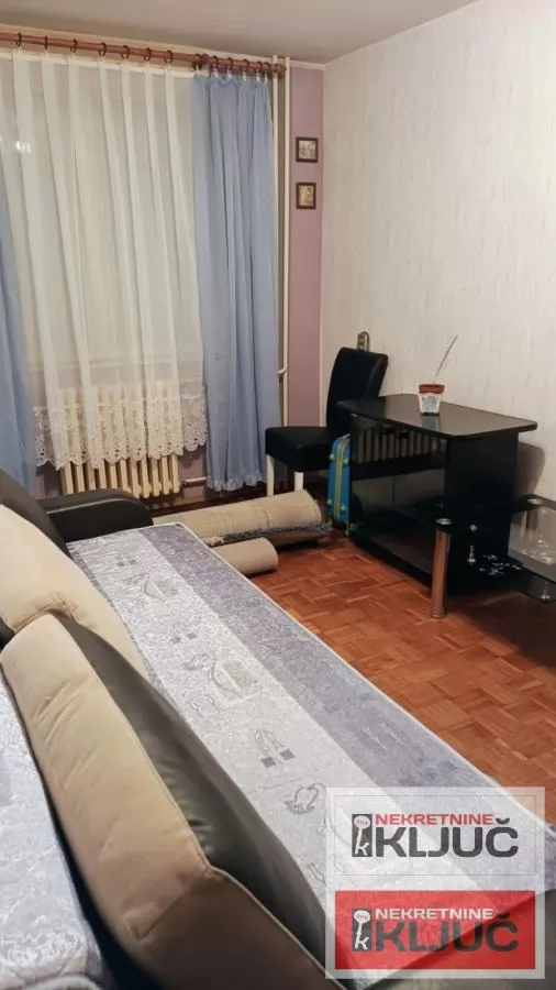 DETELINARA, 47m2, Dvosoban, 1. sprat,polunamešten 4