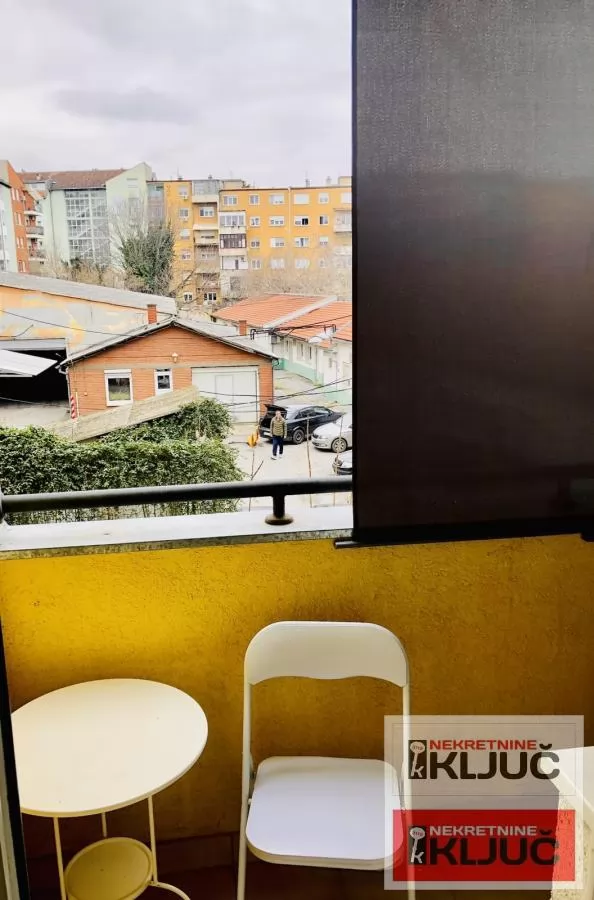 Odlicna garsonjera na Grbavici 7