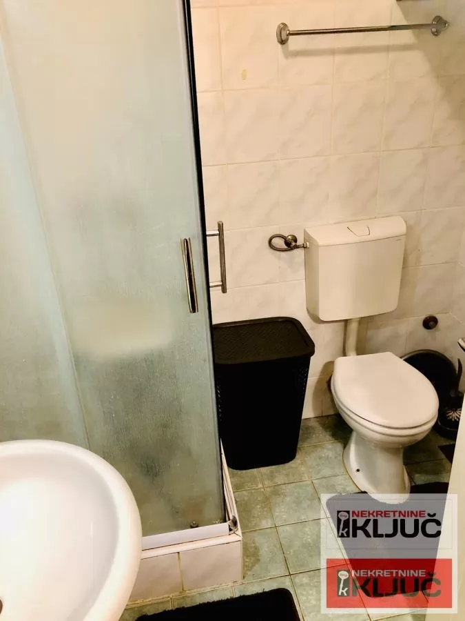 Odlicna garsonjera na Grbavici 9