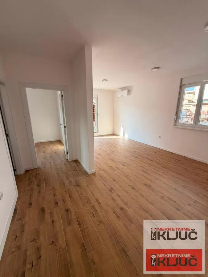 KOD NAJLON PIJACE, 37m2, Jednoiposoban, Parking 10