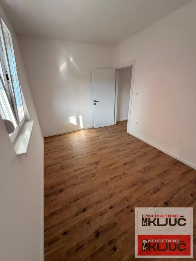 KOD NAJLON PIJACE, 37m2, Jednoiposoban, Parking 3