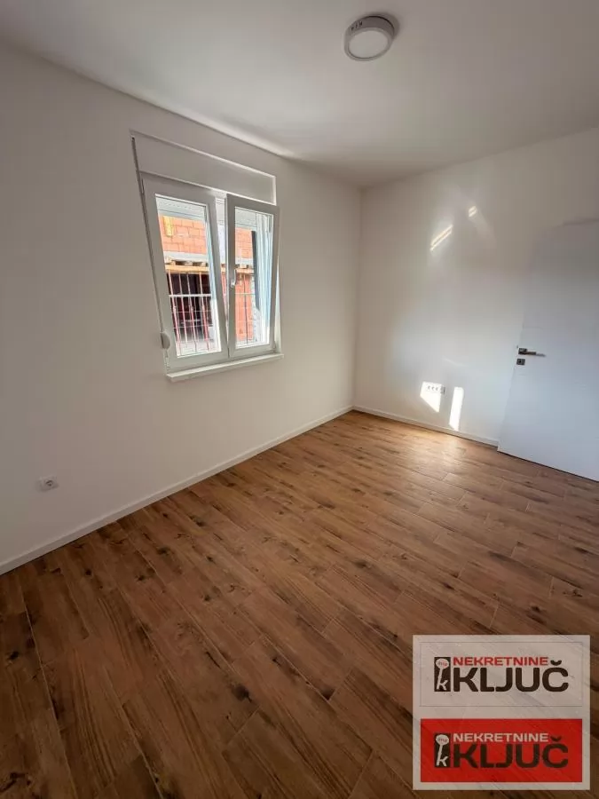 KOD NAJLON PIJACE, 37m2, Jednoiposoban, Parking 9
