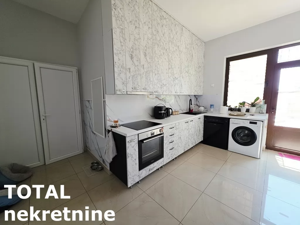Kuca,NOVI SAD,LIPOV GAJ,kv: 357.00, € 370000, ID: 3091614 10