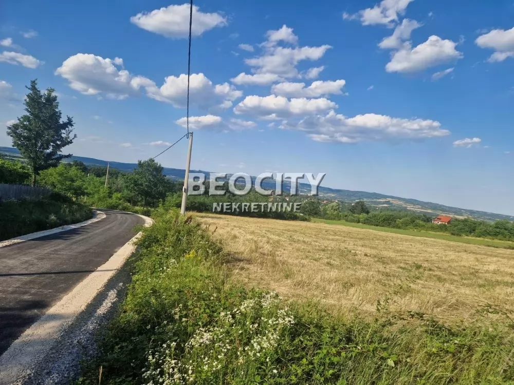 Plac, Amerić, Višanska ID: 134137 1