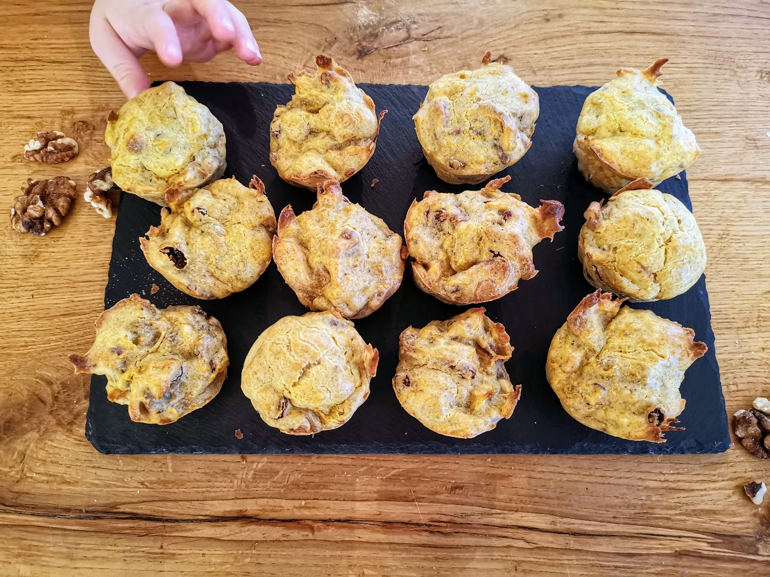 briosele-cu-manuta-1