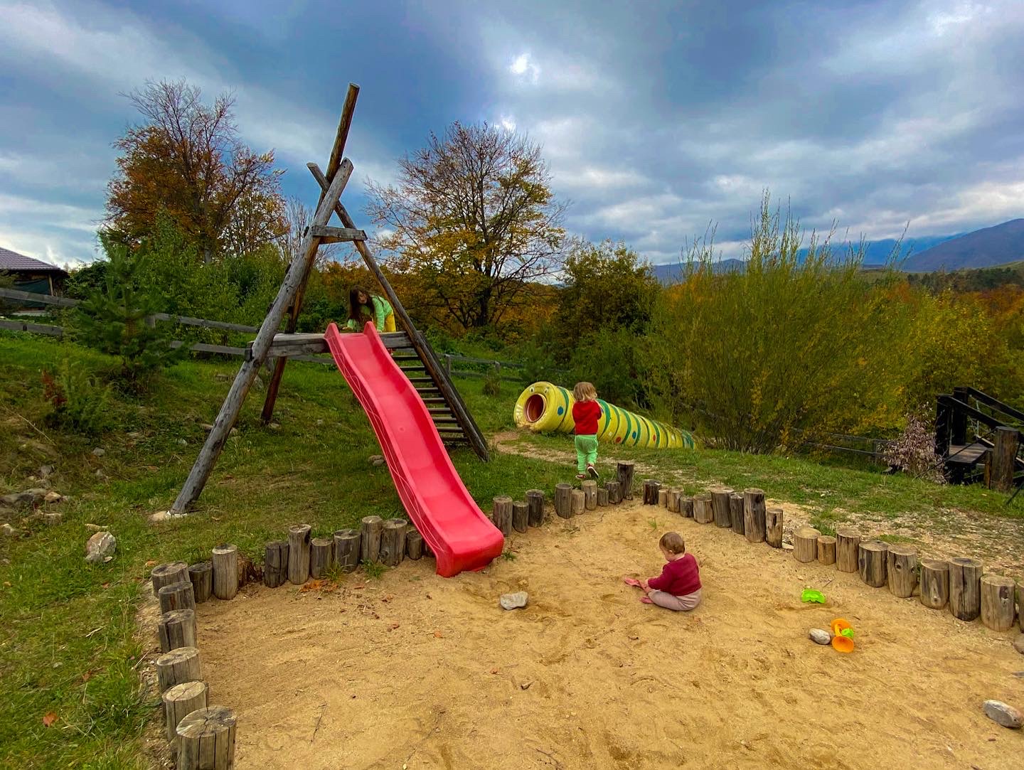 5858D6BA-8990-40B7-8F6E-68AFA89EADFA