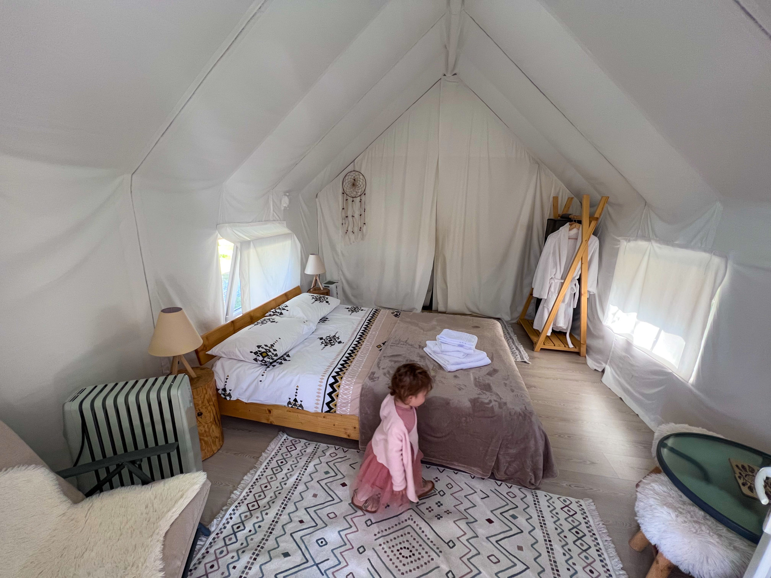 08E15476-473B-4D7C-A1E9-A884C0932E01