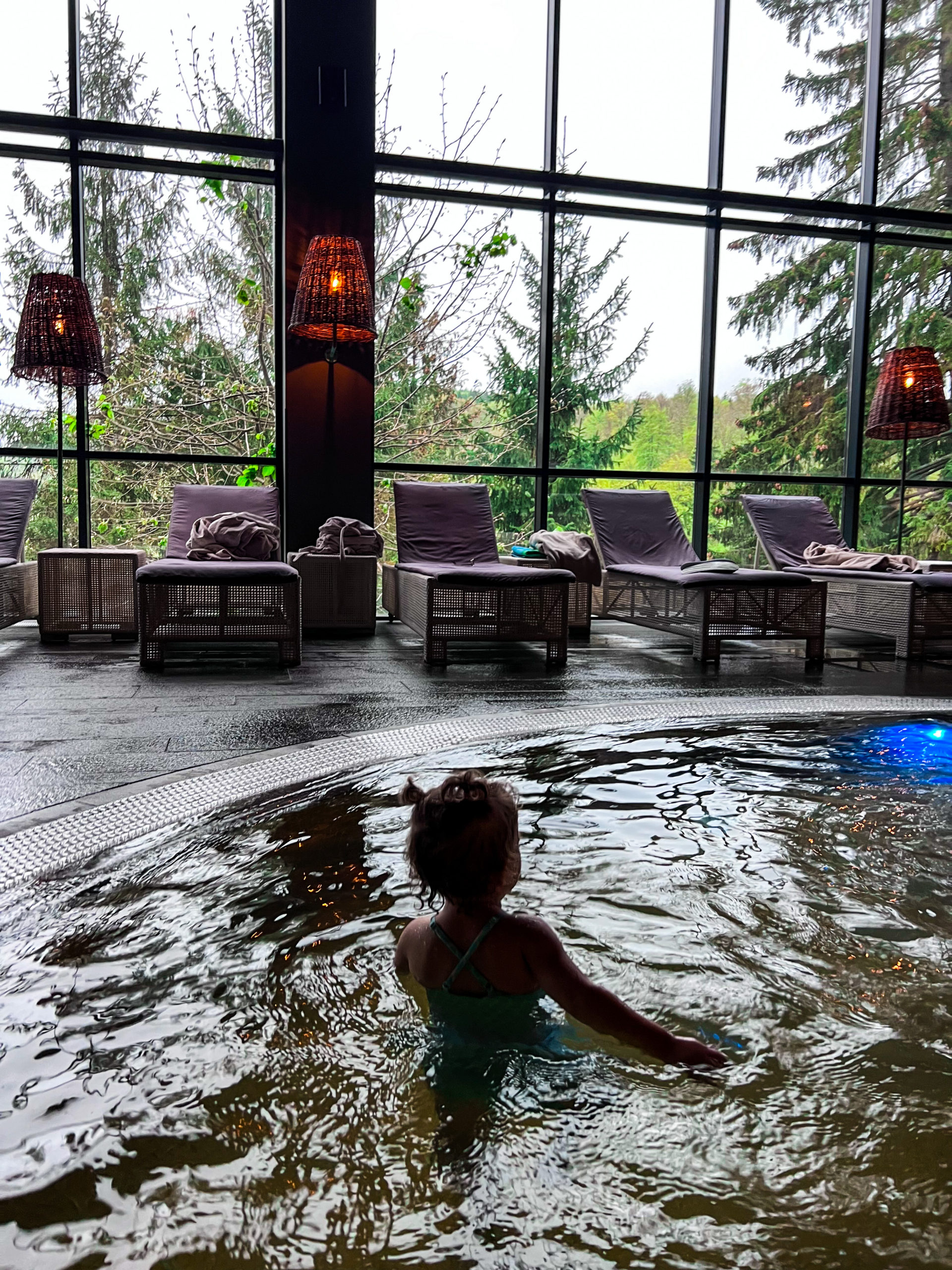 8B1DCEB4-5D19-4AA2-85BD-41B712B73AAB