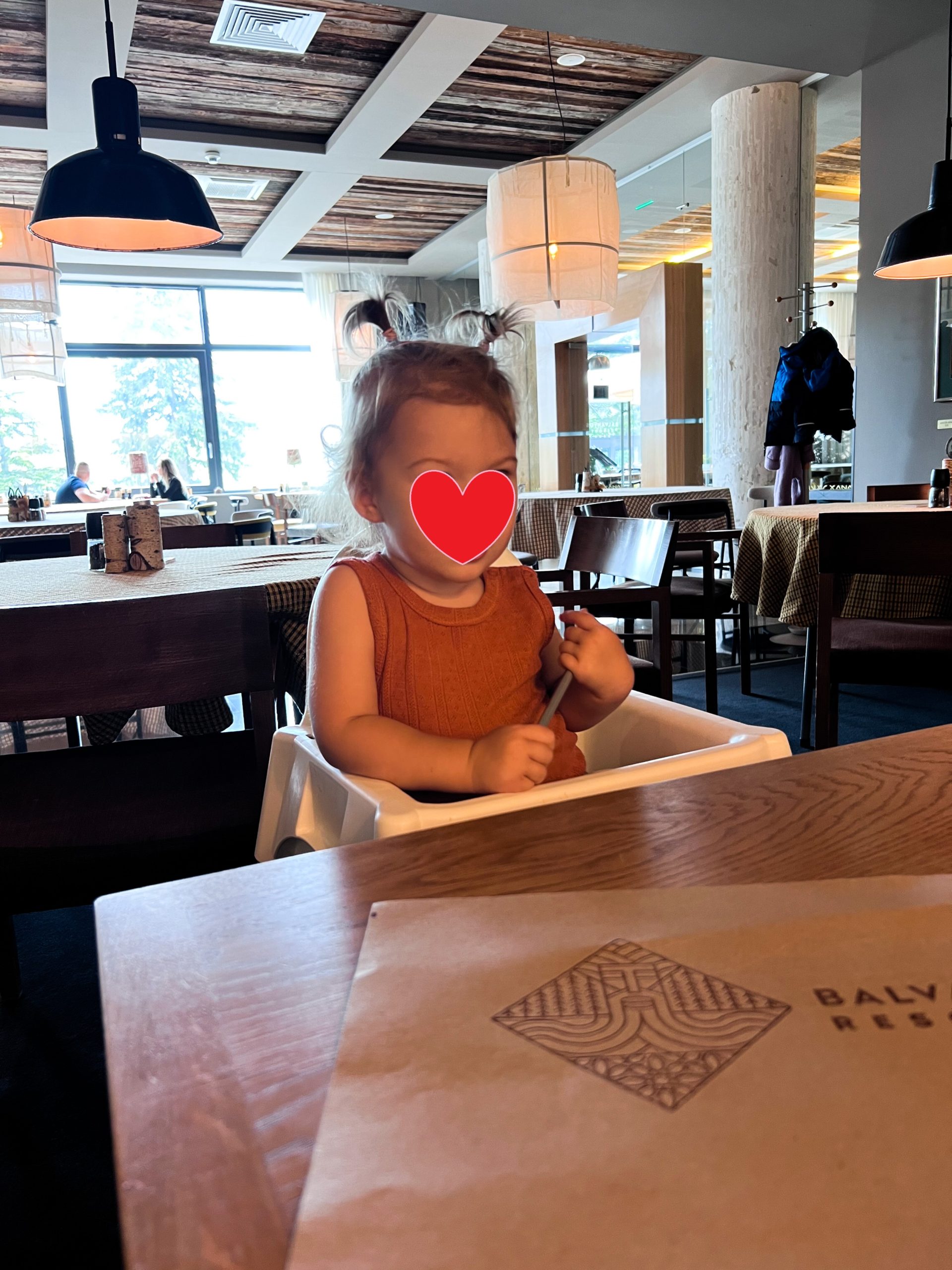 8CC69A6F-3932-4872-B896-7A24F9EC816D