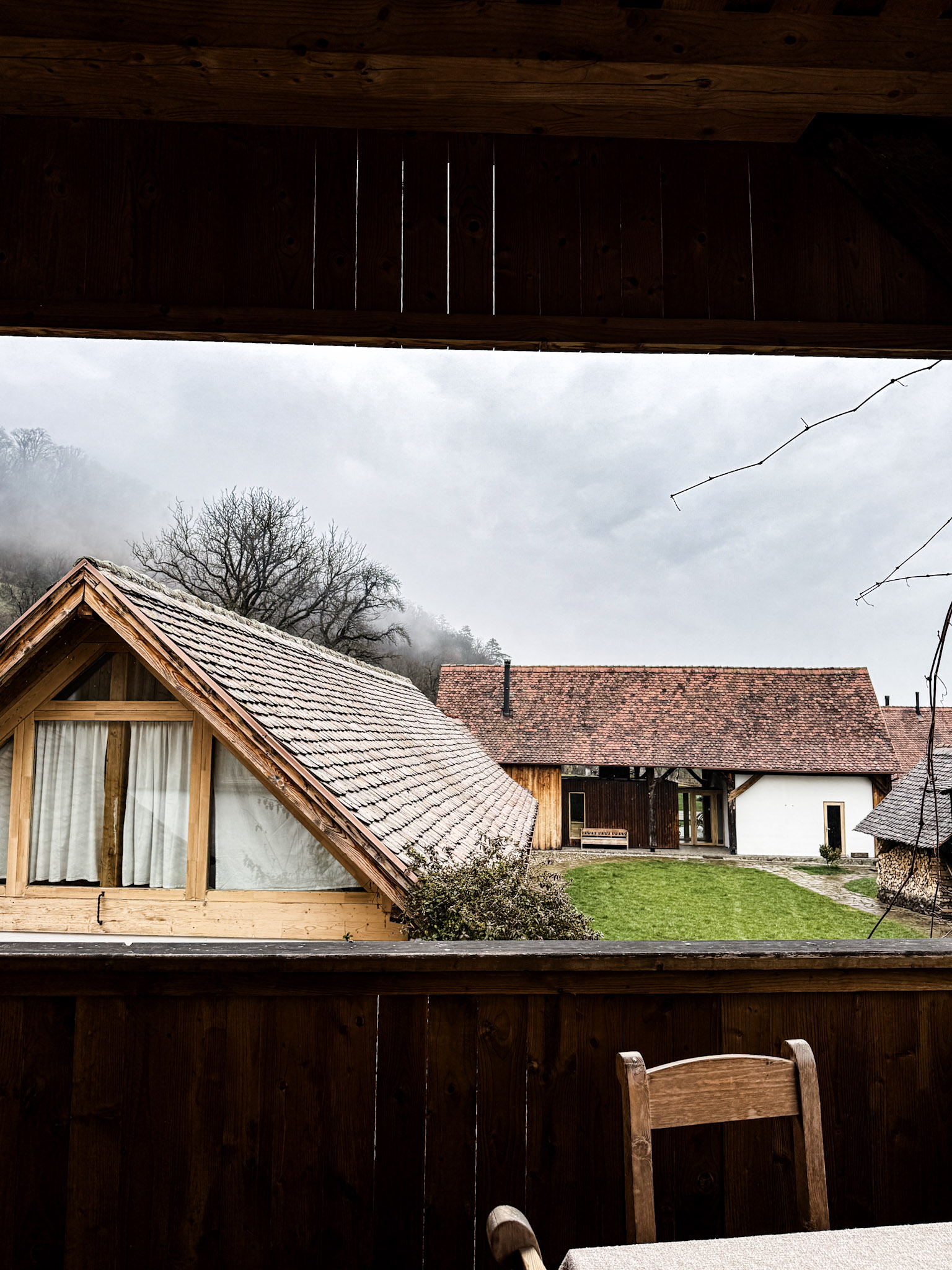 casa saseasca din Mesendorf in zi cetoasa