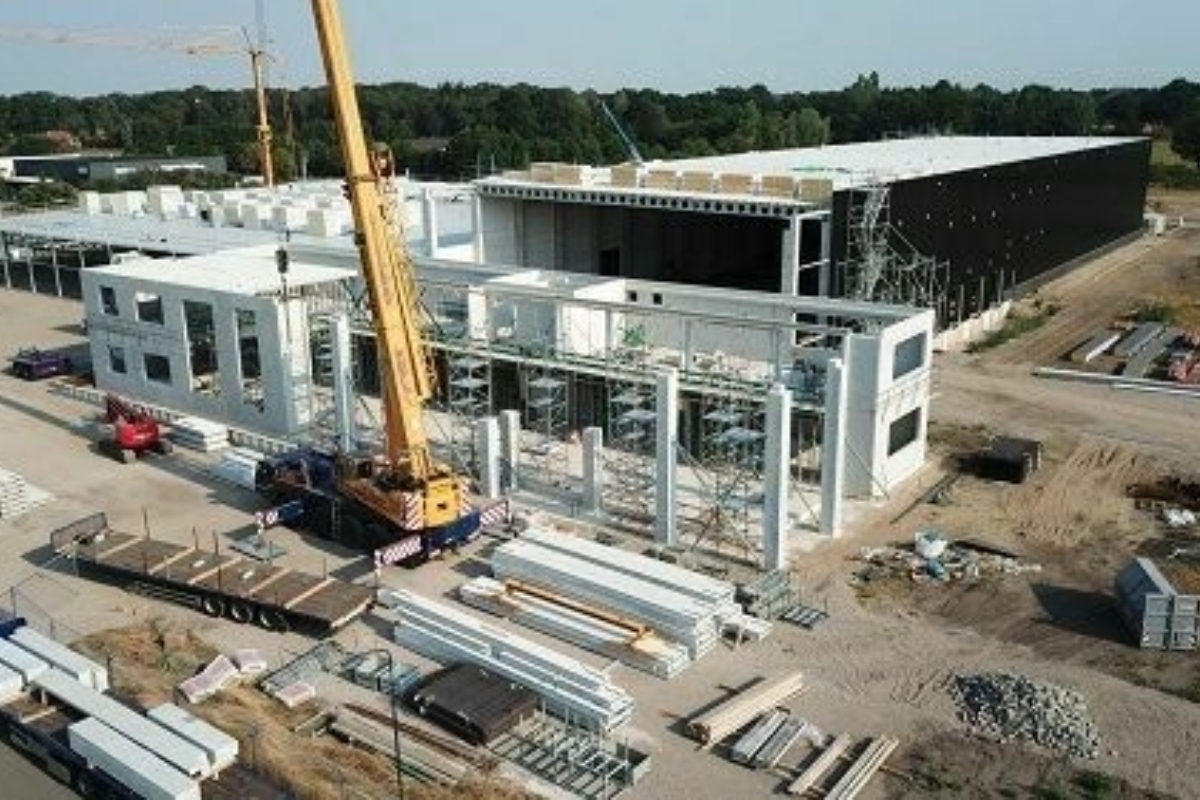 Mombarg Beton van Raam 06