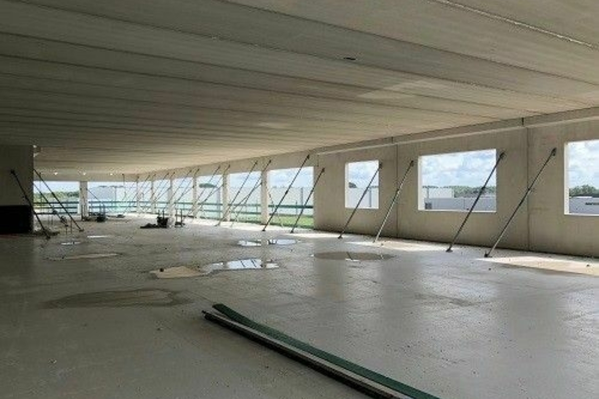 Mombarg Beton van Raam 07