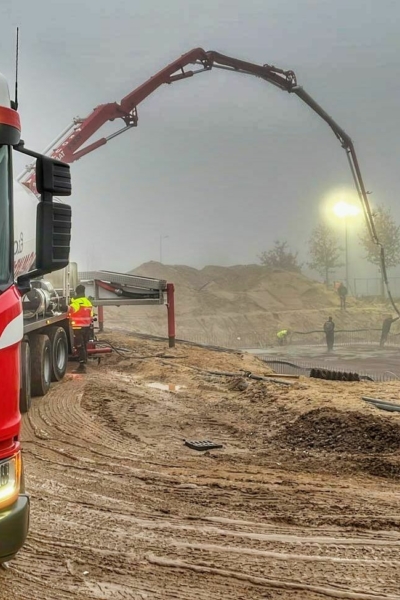 Mombarg Beton nieuwbouw - betonvloer kelder storten